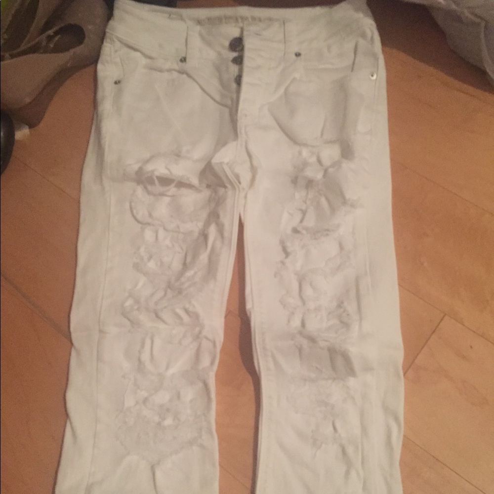 White, distressed jeans
